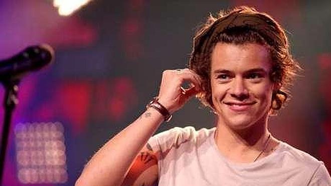 One Direction: Harry Styles le propone matrimonio a una fan