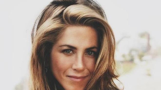 Jennifer Aniston molesta por la boda de 'Brangelina'