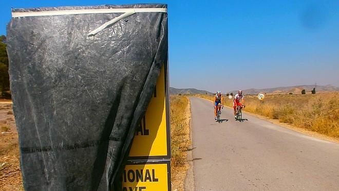 Villena bloquea la mejora del vial de acceso a la estación del AVE