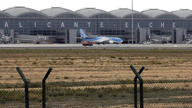 El aeropuerto de Alicante-Elche obtiene la certificación de la AESA