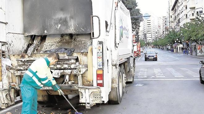 La UTE de limpieza está obligada a invertir cuatro millones en mejoras antes de 2015