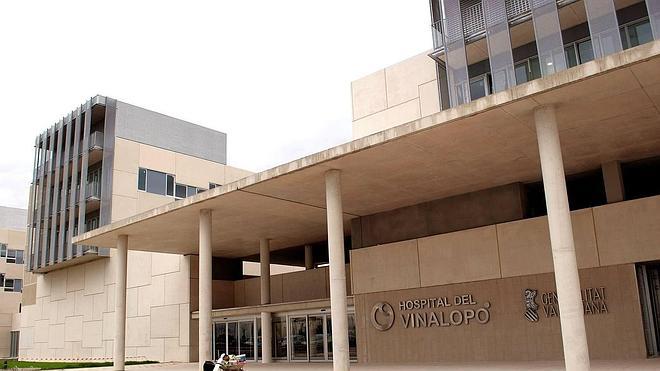 El PSOE denuncia el modelo de gestión privada del Hospital de Vinalopó