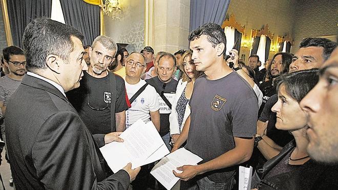 Los bomberos retoman la presión para exigir que se cubran las vacantes del cuerpo