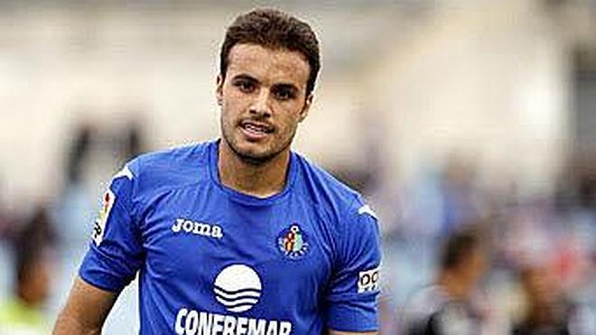 Pedro León recupera su ficha