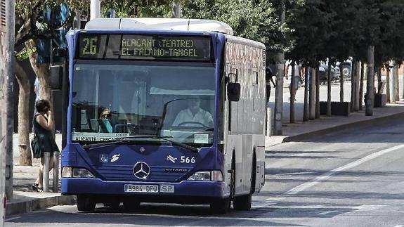 Seva confirma que el Ayuntamiento asumirá las líneas de La Alcoyana