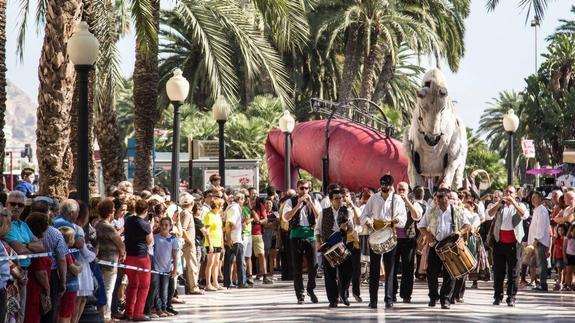 Las referencias a la unidad de España protagonizan el 9 d'Octubre