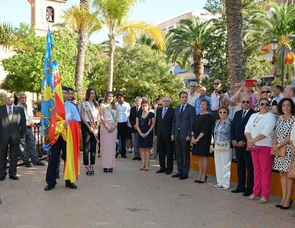 Torrevieja celebra el Día de la Comunitat sin la presencia de ediles de la oposición