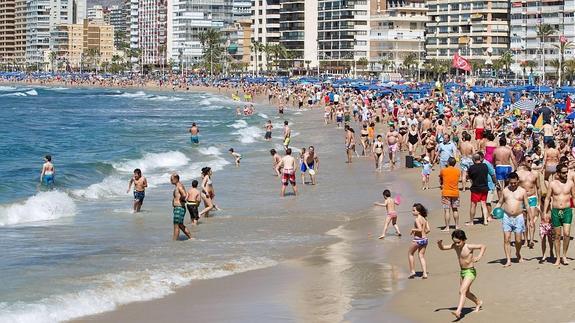 Benidorm logra el segundo mejor arranque de octubre con una ocupación del 92%