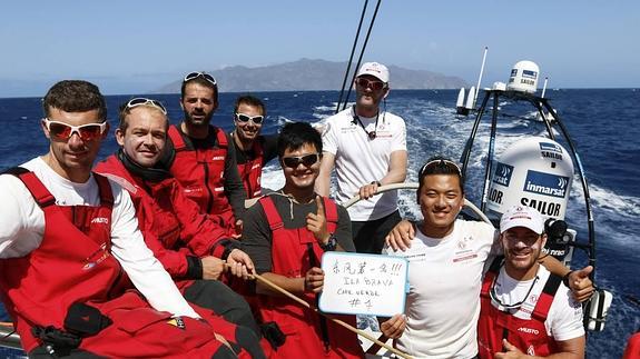 Una gran maniobra retorna al 'Dongfeng' al liderato y el 'Mapfre' queda tercero