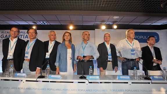 Cospedal arropa a Cámara: «Seguirá luchando contra viento y marea»