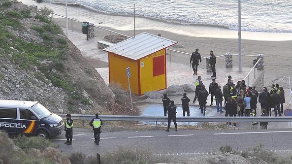 Dos testigos no reconocen a los policías imputados en el crimen de Cala Cortina