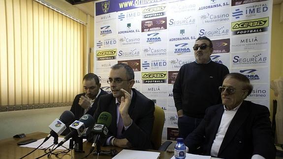 Dimite la directiva del Orihuela CF