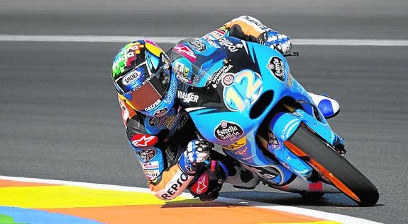 Álex Márquez marca de cerca a Jack Miller en los primeros libres