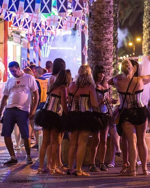 Benidorm lidera la ocupación en fin de semana en toda España por las despedidas de solteros