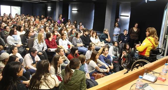 La paralímpica Ruth Aguilar, en el CEU
