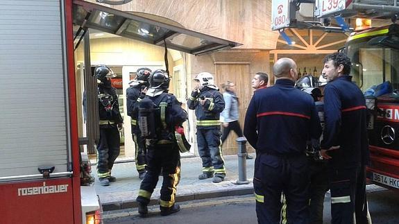 Un horno de un restaurante italiano se incendia en la calle Gerona de Alicante
