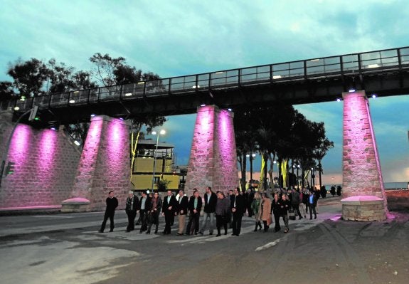 El puente de El Hornillo estrena iluminación