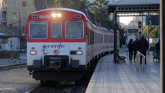 Renfe cifra en un 0,75% el seguimiento de la huelga y CGT lo eleva hasta el 70%