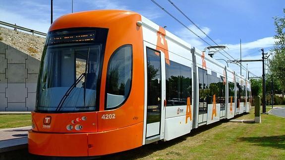 El TRAM alicantino ha ofrecido 151.628 servicios en 2014