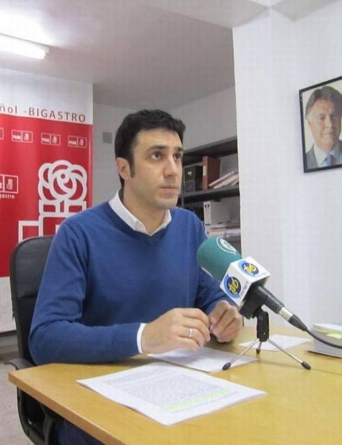 El PSOE llevará a Bañuls a los juzgados por la supuesta contratación de afines