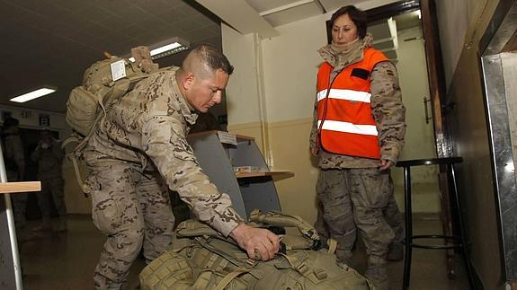 Llegan a Bagdad los primeros 30 militares de la misión en Irak