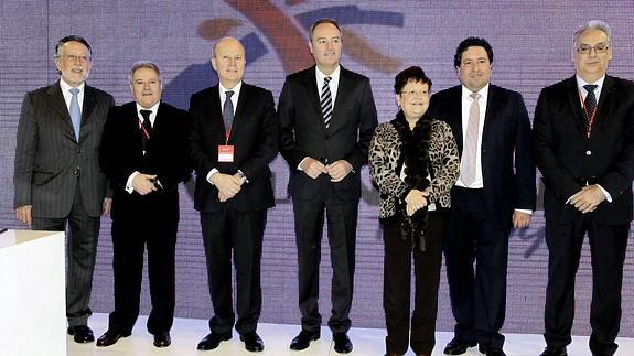 Pastor dice que le «atrae» repetir en la Diputación para terminar algunos proyectos