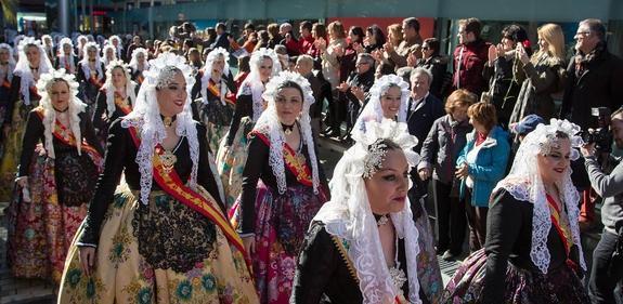 Las Belleas dan bombo a las Hogueras en Fitur