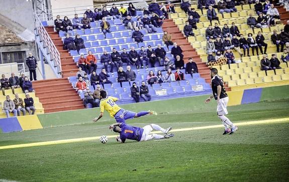 El Orihuela reencuentra su mejor estilo