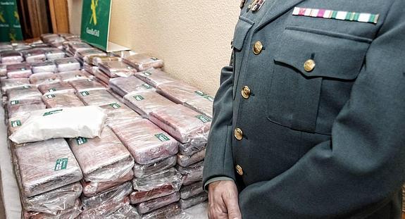 La Guardia Civil valora en 16 millones de euros el alijo de 465 kilos de cocaína