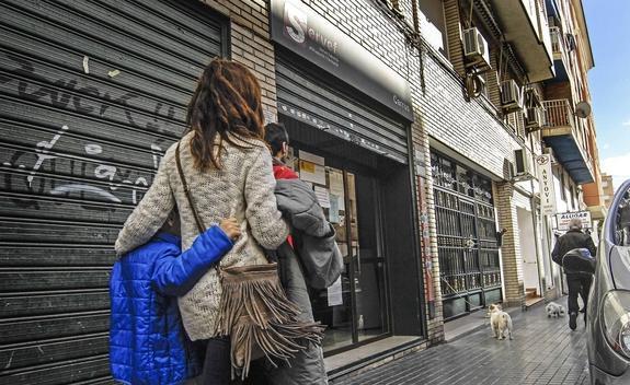 Carrús, con la mitad de su población activa en paro, es el barrio más desfavorecido