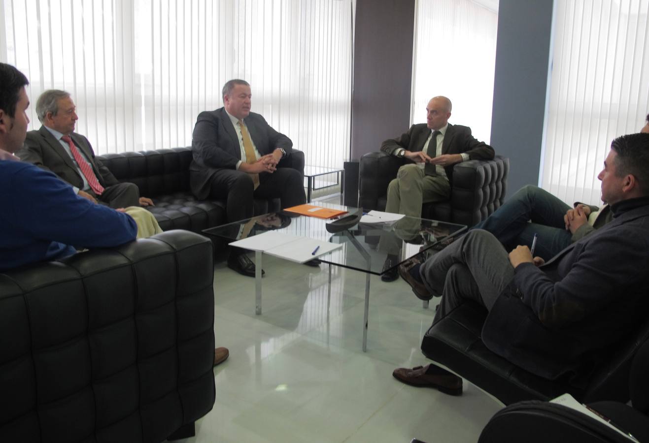 Fomento desdoblará el acceso a la autopista AP-7 desde el centro comercial Dos Mares