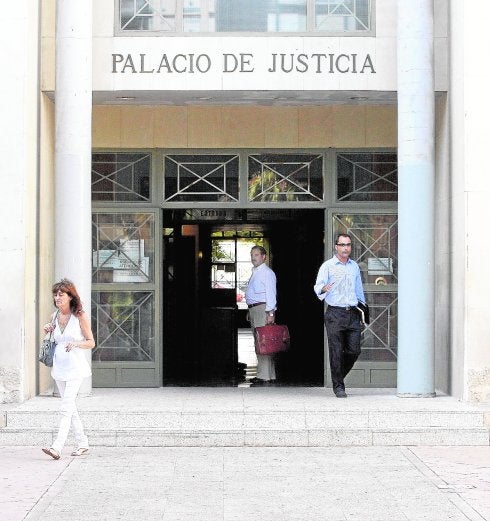 Los jueces de lo Penal estallan por el «abandono» del Consell