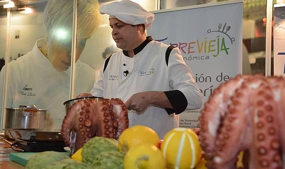 Los arroces de Torrevieja cautivan en su presentación en GastroAlicante