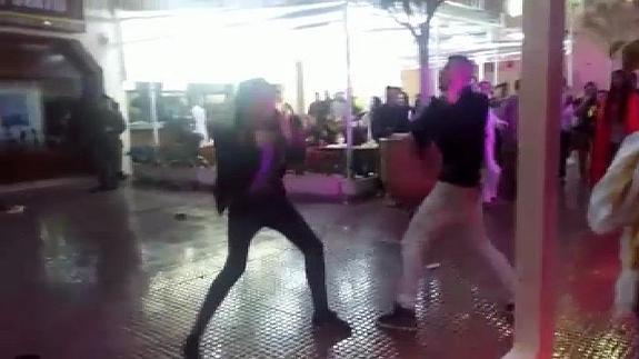 Detienen a cuatro jóvenes por un delito de lesiones en la pelea del Puerto de Alicante