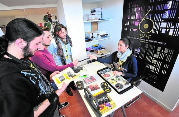 El IBAFF, en el sofá de casa