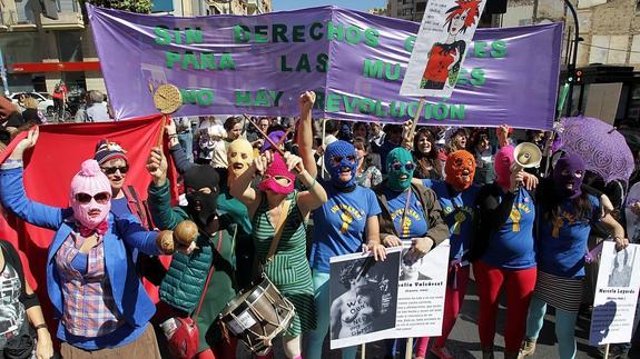 La situación de desigualdad de la mujer será «peor» en 2015