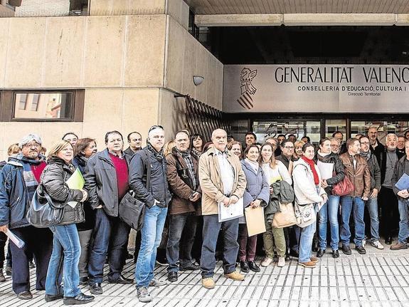 La jornada continua peligra y familias afirman que es una «tomadura de pelo»