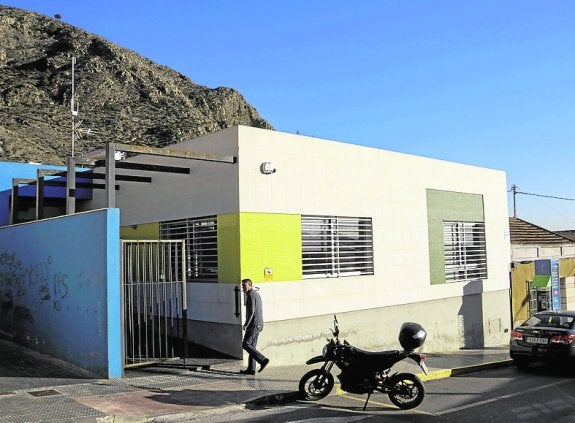 El bipartito salda con Dinoco facturas de febrero sin pagar la deuda del 2014