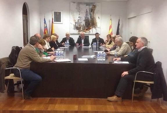 Siete municipios piden a Pastor que evite el «monopolio» en las basuras