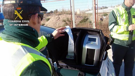 Conducía un camión de 40 toneladas bajo los efectos de la 'coca'