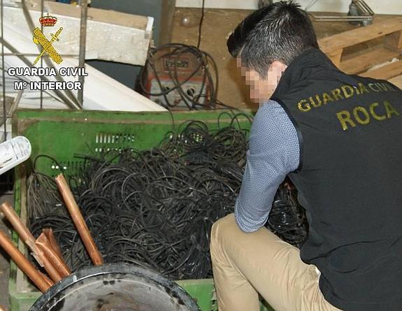 Diez detenidos por el robo de 16 toneladas de cobre en su empresa