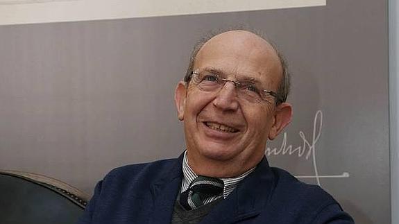 El jurídico Rafael Martínez Dueñas, nombrado Alicantino de Adopción