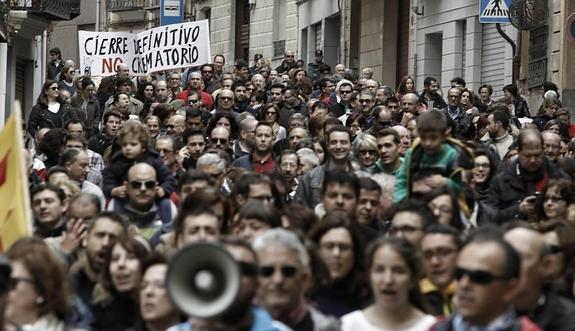 Cientos de personas se movilizan contra la privatización de Piedra Negra