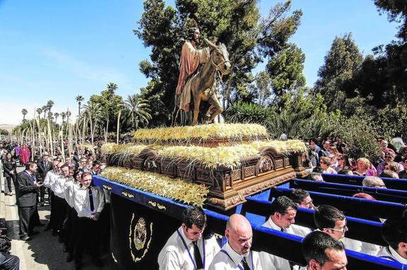 Esplendoroso pórtico de la Semana Santa