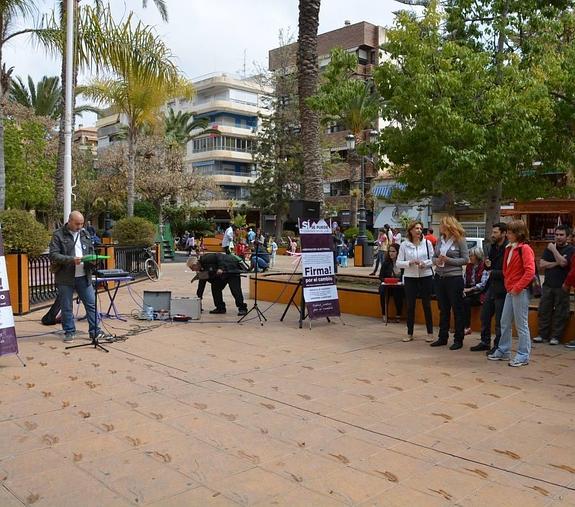 'Sí se puede' presenta a sus candidatos y recoge firmas para las elecciones