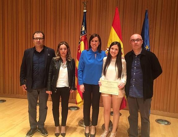 Una alumna de Santo Domingo recibe el Premio Extraordinario de Secundaria de la Generalitat