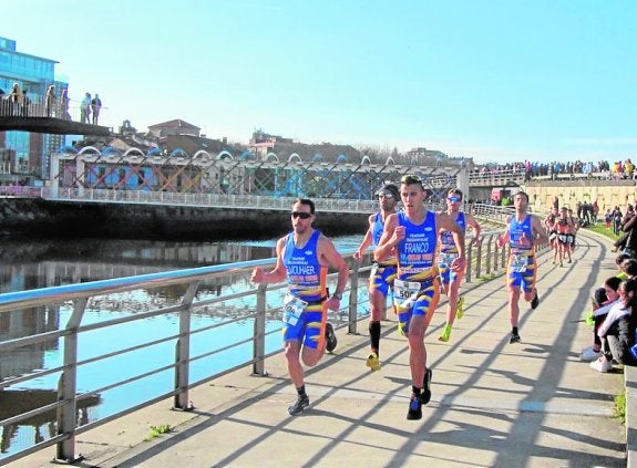 El Club Tragamillas toma parte en el campeonato nacional de duatlón