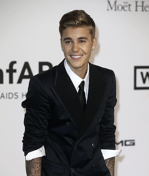 Justin Bieber, entre Kendall Jenner e Irina Shayk