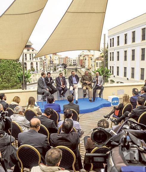 Los agricultores exigen al PP que Madrid aclare su política hídrica