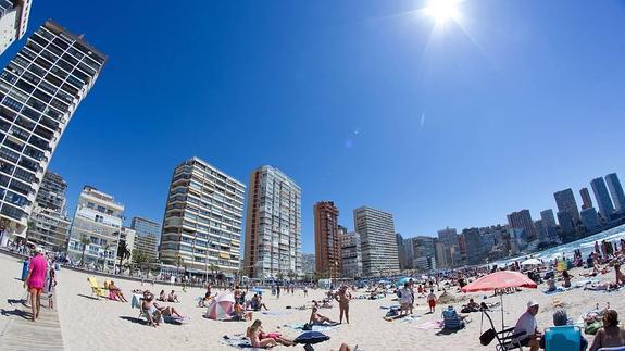 Los hoteles de Benidorm empiezan abril con el mejor dato desde 2002